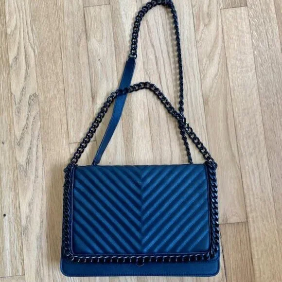 ALDO Greenwald Chain Border Quilted Cross Boody Bag in Black Colour Bags
